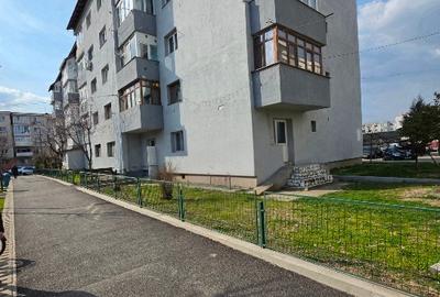 Apartament cu 4 camere decomandat în Central - 3