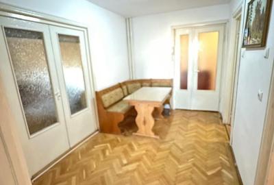 Apartament cu 3 camere decomandat în Exterior Vest - 2