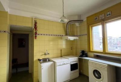 Apartament cu 3 camere decomandat în P-ța Universității - 2