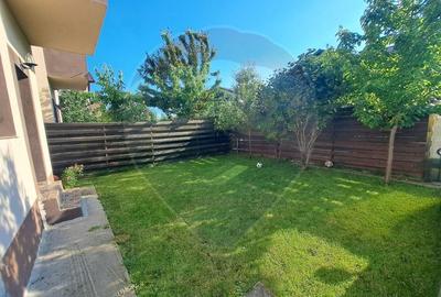 Casă cu 4 camere cu Teren 198 Mp în Domnești - 1