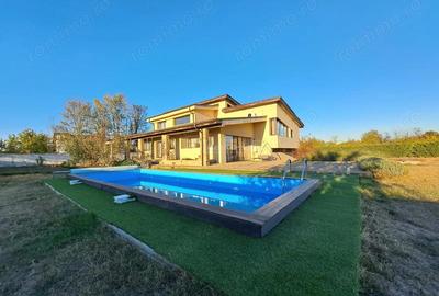 Casă cu 8 camere cu Teren 2500 Mp în Samurcași - 2