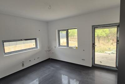 Casă cu 4 camere în Central - 6