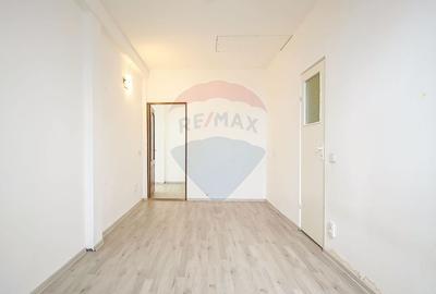 CENTRAL - Cladire birouri DE INCHIRIAT - 18