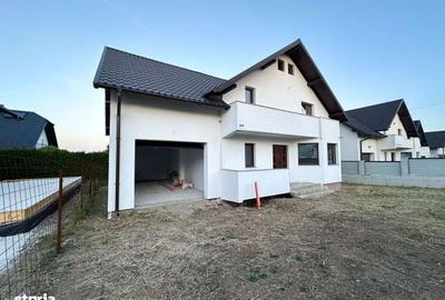 Casă cu 5 camere cu Teren 4000 Mp în Ipotești