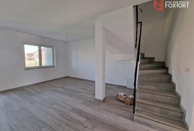 Duplex cu 4 camere cu Canalizare în Giroc - 2