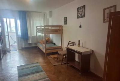 Apartament cu 2 camere circular în 1 Mai - 1