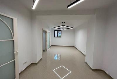 Casă individuală cu 10 camere cu Canalizare în Tineretului - 15