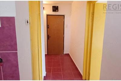 Apartament cu 2 camere decomandat în Calea București - 10