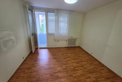 Apartament cu 3 camere decomandat în 1 Decembrie 1918 - 1