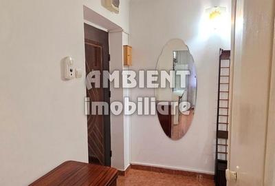 Apartament cu 3 camere semidecomandat, mobilat în Donici - 4