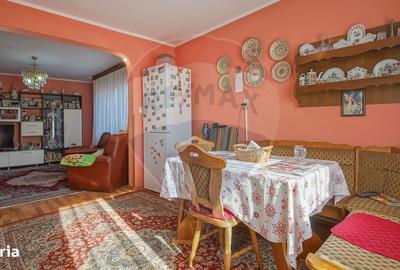 Casă cu 4 camere în Central - 3