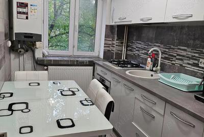 3 decomandate 2 4 1 Mai-Insula 500 euro. - 2