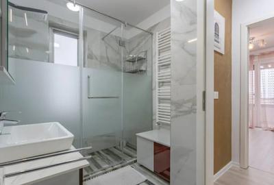 Apartament cu 3 camere decomandat, mobilat în Tractorul - 4