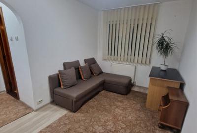 Apartament 3 camere de inchirat, parter, zona centrala - 1