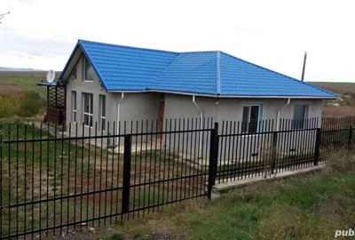 Casă cu 3 camere în Cataloi - 1
