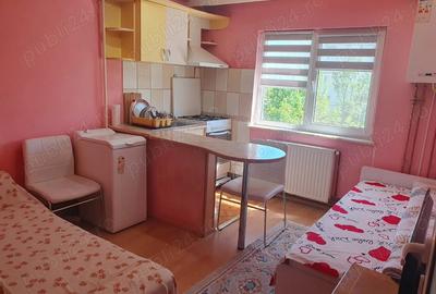 Mioveni, Ofer spre inchiriere Apartament 2 camere mobilat . - 2