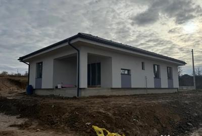 Casă cu 5 camere cu Teren 530 Mp în Satu Nou de Jos - 15