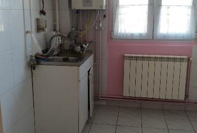 Apartament cu 3 camere semidecomandat în Circumvalațiunii - 16