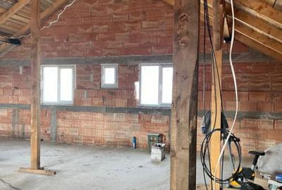 Casa la rosu, 300 mp, 31 ari de teren, Maneuti-Fratautii Vec - 30