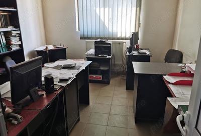Spațiu comercial, de 698 mp, în Central - 7