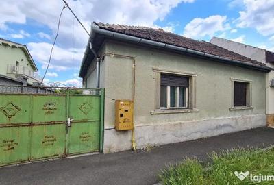 Casă cu 2 camere cu Teren 884 Mp în Pârneava - 1