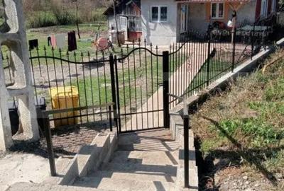 Casă cu 2 camere cu Teren 1500 Mp în Central - 7