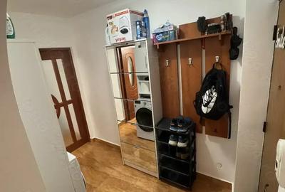 Apartament 2 camere complet mobilat ?i utilat etaj 4 4, 40 mp (zona Pia?a Obor Casa de Cultura)