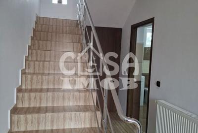 Casă cu 4 camere cu Teren 452 Mp în Aninoasa - 8