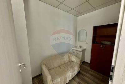 Spa?iu comercial de 100mp Trotus - 12