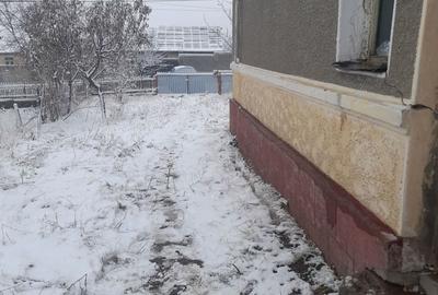 Vand casa cu dependinte siteren.dalhauti vrancea - 8