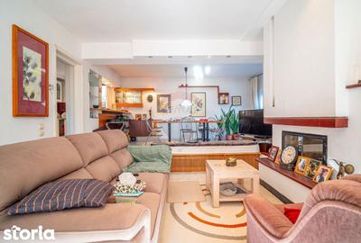 Casă cu 5 camere cu Teren 680 Mp în Central - 1