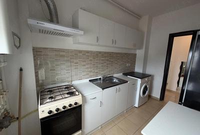 Apartament cu 2 camere decomandat în Sisești