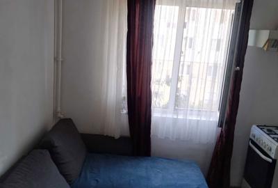 Garsonieră semidecomandată în Micro 8 - 1