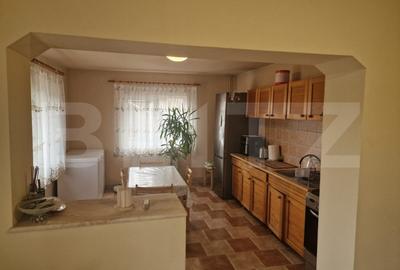 Casa cu 2 unitati locative, 180 mp, teren 1200 mp, dambul rotund - 12