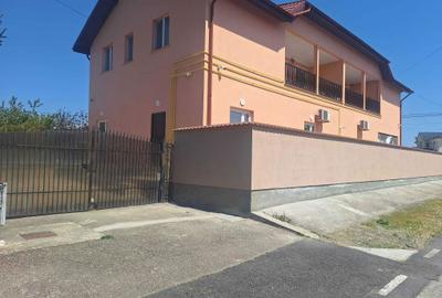 Apartament cu 3 camere decomandat în Bucov - 3