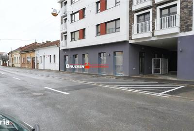 Spațiu comercial, de 150 mp, în Orașul Nou - 4