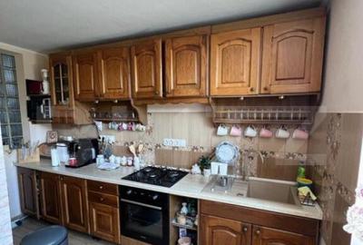 Casă cu 5 camere cu Teren 475 Mp în Central