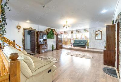 Casă cu 10 camere cu Teren 7600 Mp în Rucăr - 4