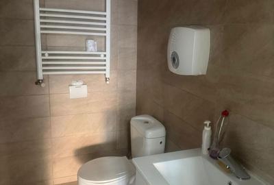 Spațiu comercial, de 115 mp, în Central - 3