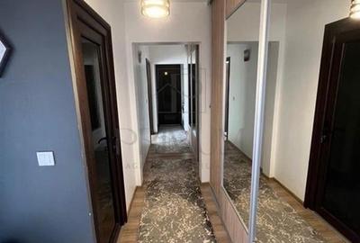 GIROCULUI - ETAJ 3 - BLOC IZOLAT - 3 CAMERE - 2 BAI - CLIMA - RENOVAT - 6