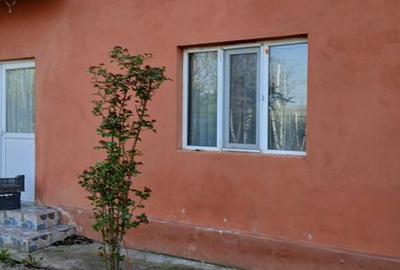 Casă cu 4 camere cu Teren 120 Mp în Poienarii Burchii - 2