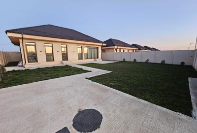 Casă individuală cu 4 camere cu Teren 400 Mp în Domnești - 1