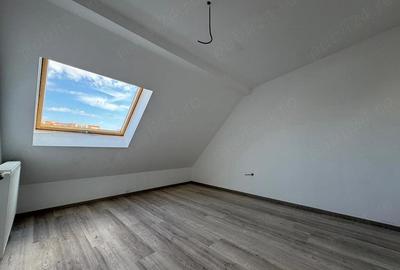 Apartament cu 3 camere decomandat în Tractorul - 6