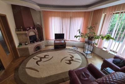 Casă cu 7 camere cu Teren 1600 Mp în Dârvari - 10