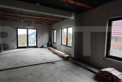 Casă cu 7 camere decomandat cu Teren 2600 Mp în Micula - 10