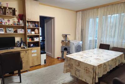 Apartament cu 3 camere semidecomandat în Astra - 6
