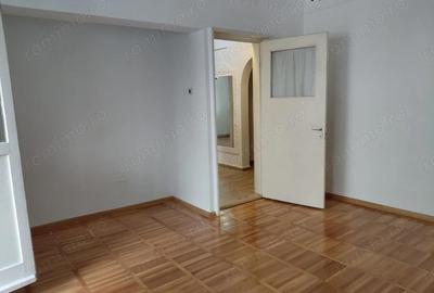 Apartament cu 2 camere decomandat în Port - 15