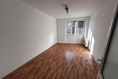 Resita, 2 Cam., Decom.Mobilat, Utilat - 15