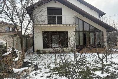 Casă cu 4 camere cu Teren 354 Mp în Central - 14