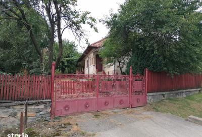 Casă cu 5 camere cu Teren 2600 Mp în Central - 7